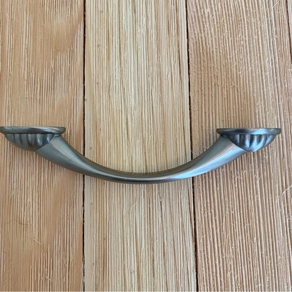 2 Drawer Pulls Dual Mount Shell Pull Satin Nickel Flower Curve Arch Bow Cabinets - Picture 6 of 14